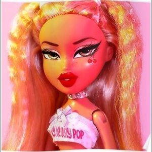 Meet your Posher, Kiki